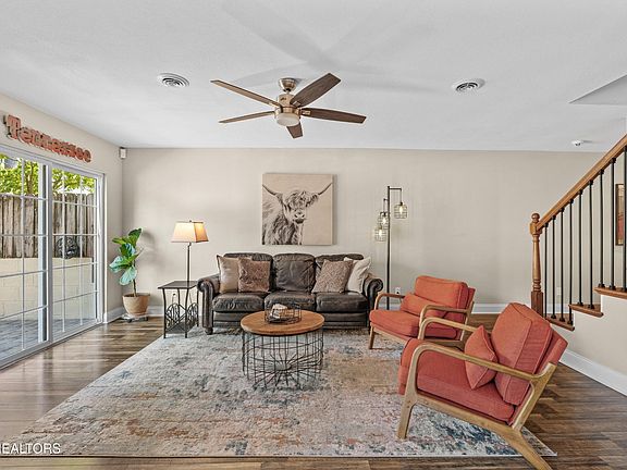 3rd image of 7723 Village Dr