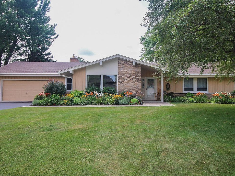 1st image of 13535 W Forest Knoll Dr