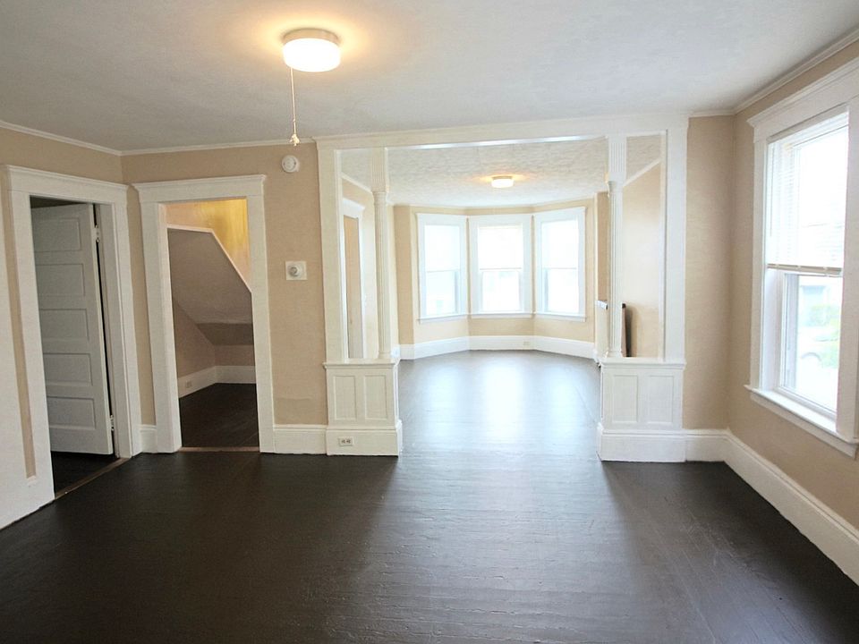 1st image of 21 Hazel St #1