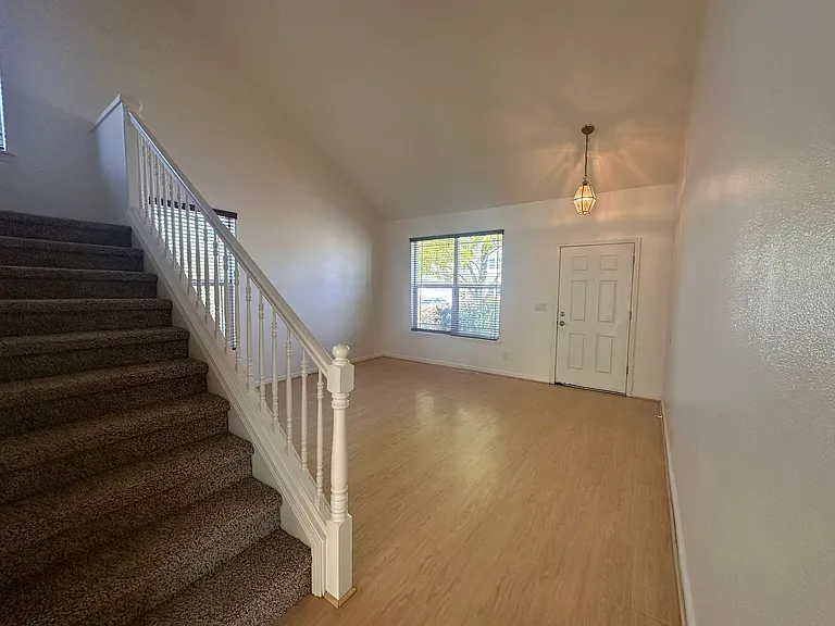3870 Aerial Way — Photo 11