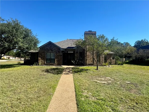 9101 Waterford Dr, College Station, TX 77845