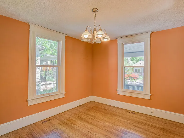 421 E Saint Vrain St — Photo 16