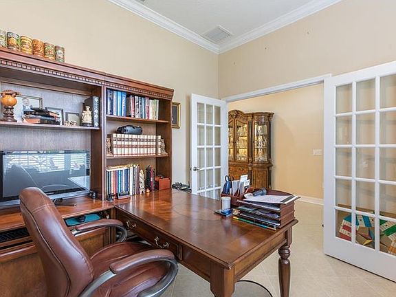 3rd image of 32550 Summerglade Dr