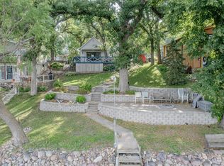 16603 Shoreline Dr, Spirit Lake, IA 51360