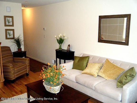 4th image of 200 Dubois Ave #C