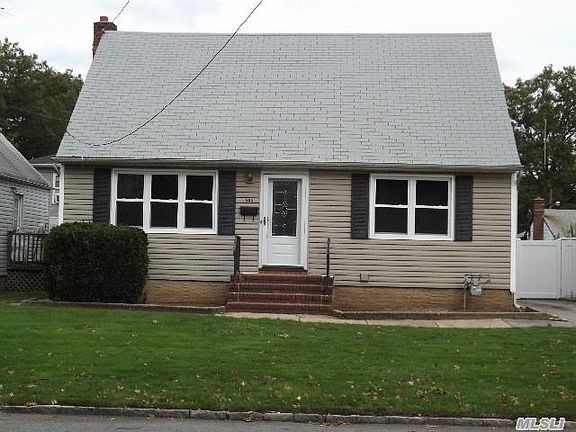 3rd image of 503 Whittier St