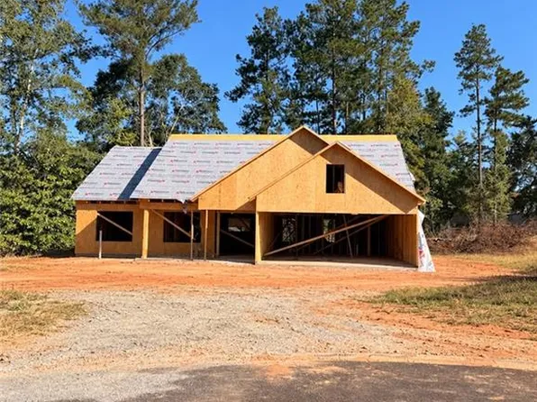 2305 Lismore Dr, Valley, AL 36854