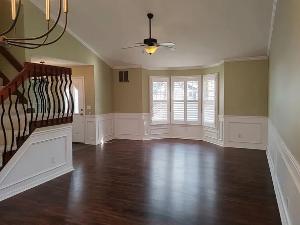 109 E 5th St, Williamstown, WV 26187