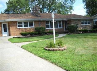 831 Mackler Dr, Chicago Heights, IL 60411