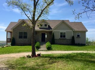 17657 Coffin Rd, Leavenworth, KS 66048