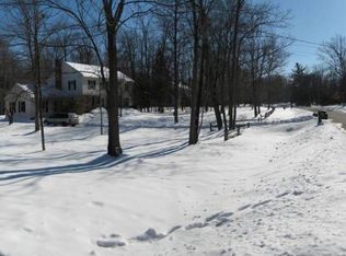 329 New Hudson Rd, Aurora, OH 44202