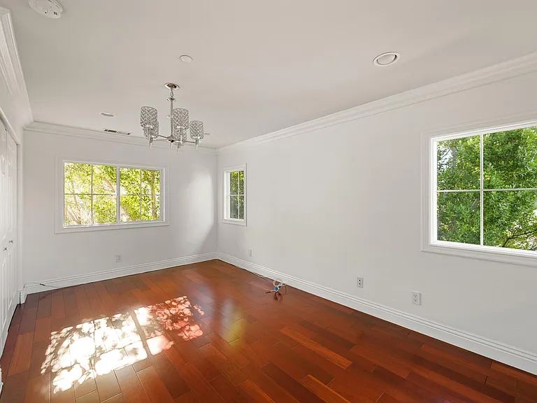 7370 Chantilly Ln — Photo 35