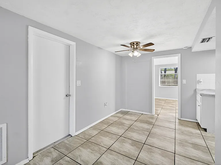 7303 Dipaola Dr — Photo 3