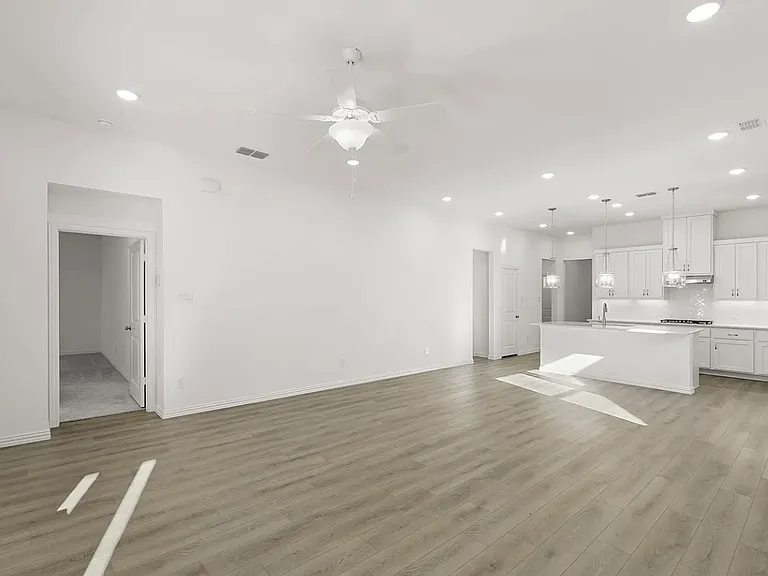 2127 Meadowlark Ln — Photo 6