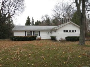 346 Holmes Rd, Rochester, NY 14626