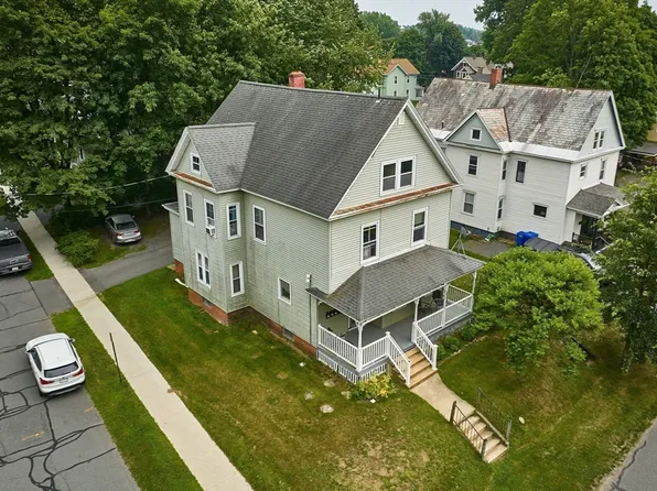 135 School St, Greenfield, MA 01301
