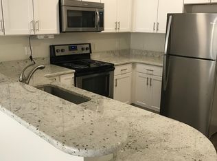 34 Capone Rd APT 205, Foxboro, MA 02035