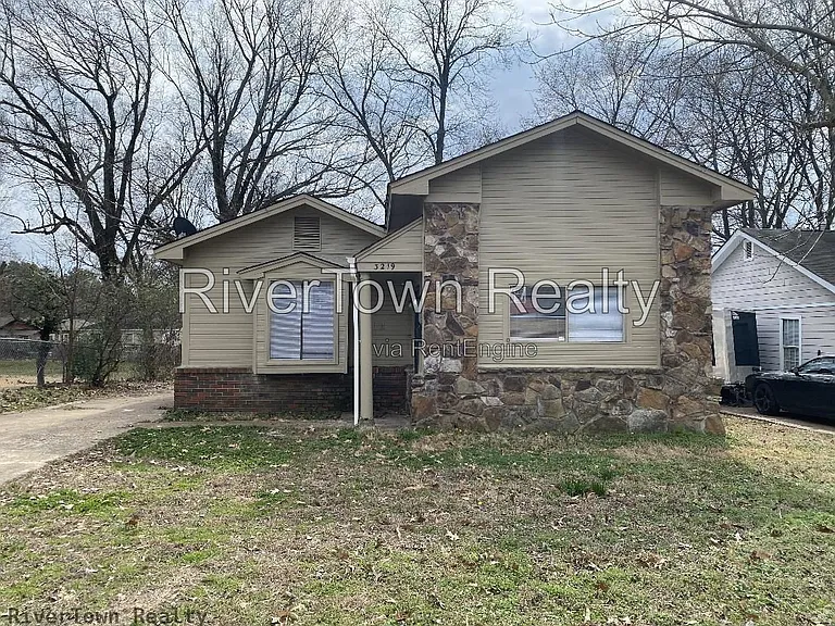 3219 Nathan Ave — Photo 1