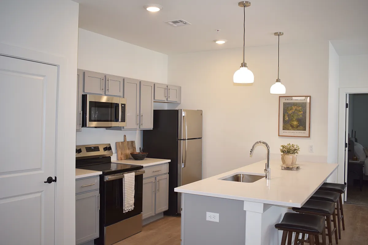 2 Bedroom / 2 Bathroom (Chris) - 15 Ore Bank Rd