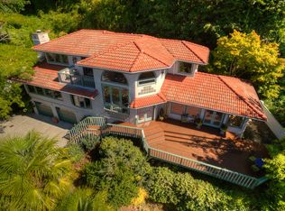 10252 47th Ave SW, Seattle, WA 98146