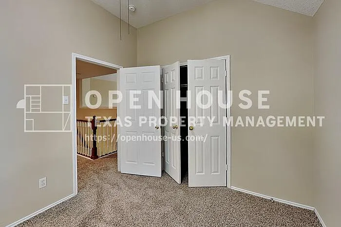 2317 Norwich St — Photo 13
