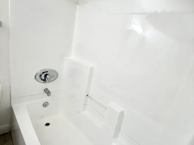 430 S Willie James Jones Ave — Photo 14