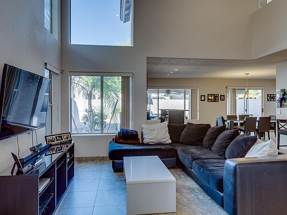 3rd image of 4026 E Anderson Dr