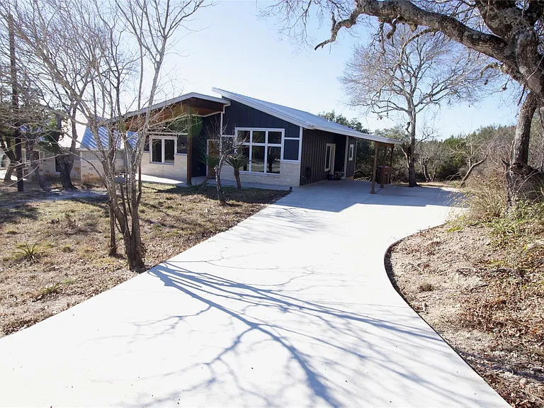 1240 Canyon Shrs — Photo 2