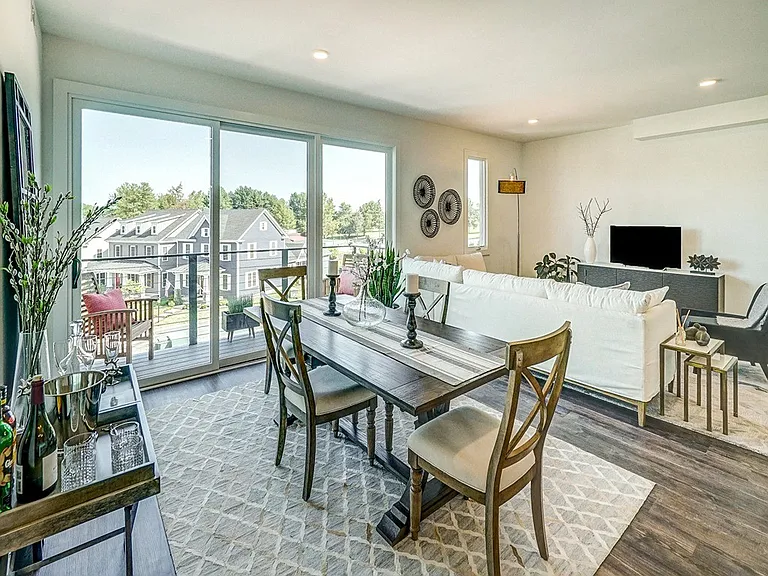 Riverside Village Apartments — Photo 53