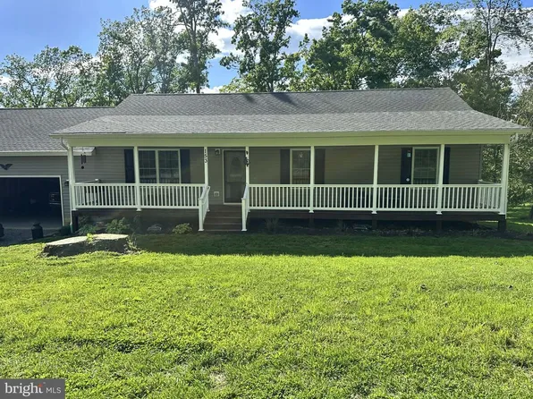 153 Chrissys Cir, Harpers Ferry, WV 25425