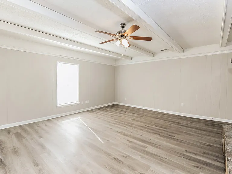 1338 W Stoneybrook Dr — Photo 6