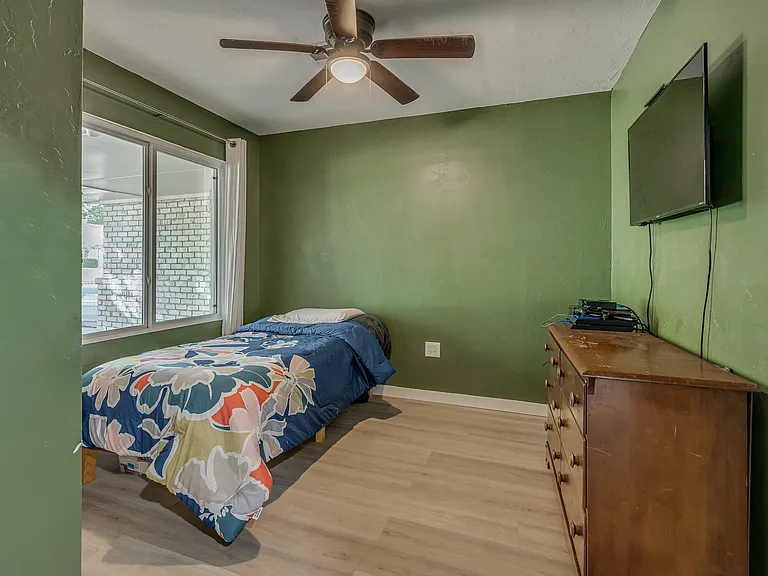 2213 NW 43rd St — Photo 12