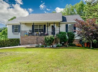3242 Willow Branch Cir, Maryville, TN 37803