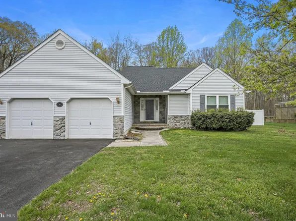 291 Greenwich Dr, Dover, DE 19901