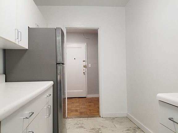 5th image of 4499 Henry Hudson Pkwy APT 3J