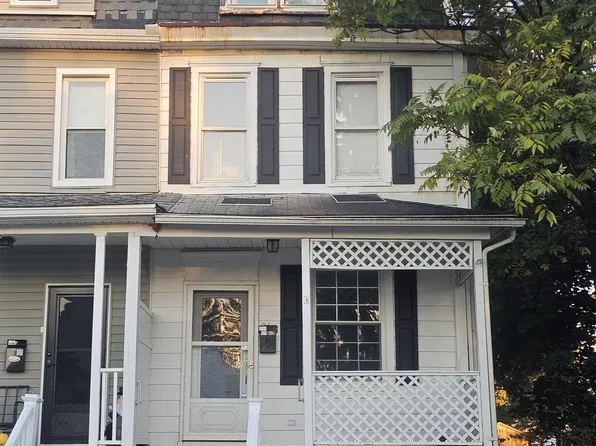 26 Laurel St, Harrisburg, PA 17109