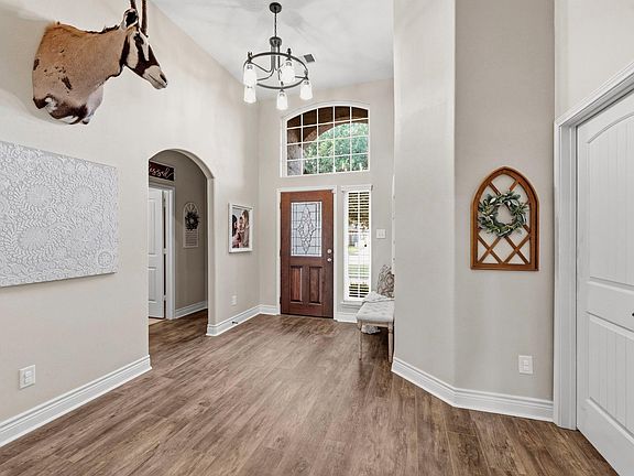 5th image of 3426 Tulip Trace Dr