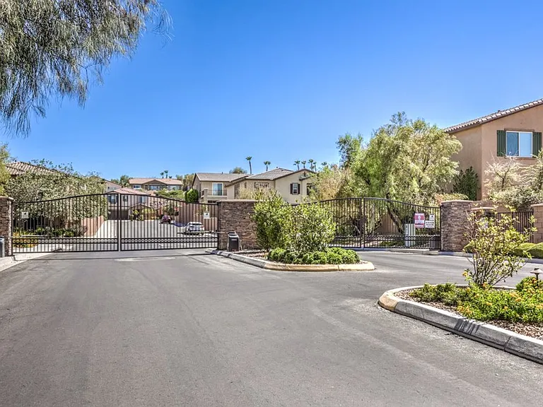 2815 Shining Sun Way — Photo 28