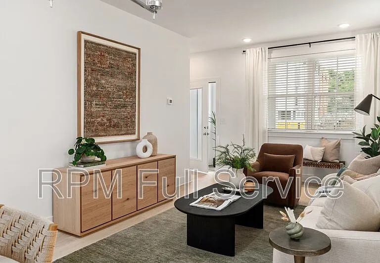 700 N Dupont Ave #228 — Photo 17
