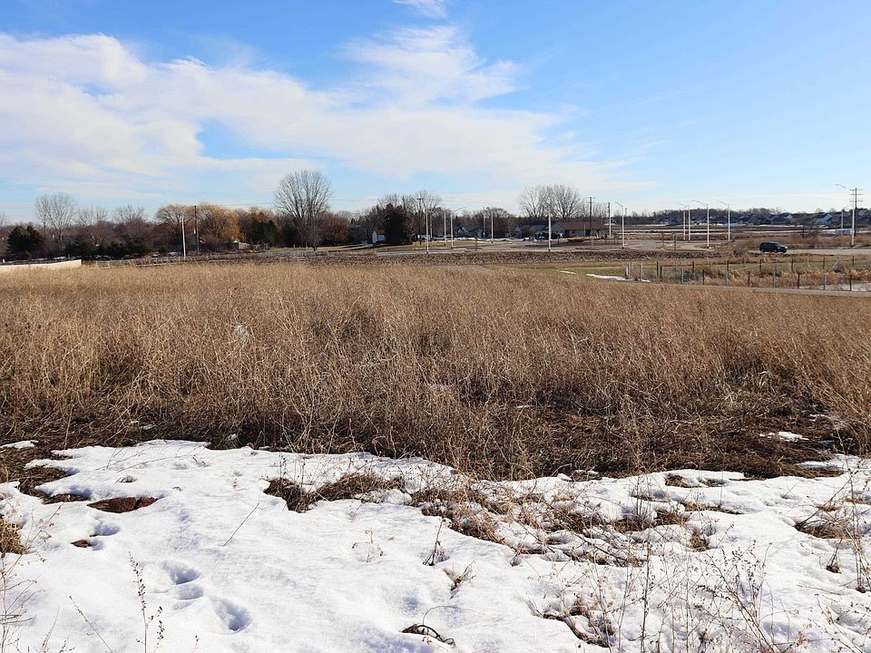2nd image of Meadow Park Dr #2