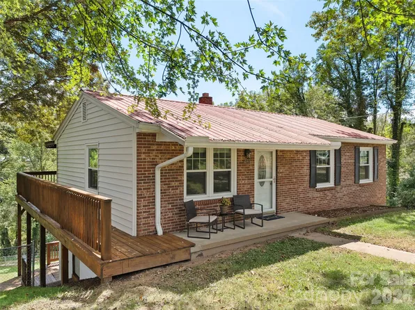 483 Thompson St, Canton, NC 28716