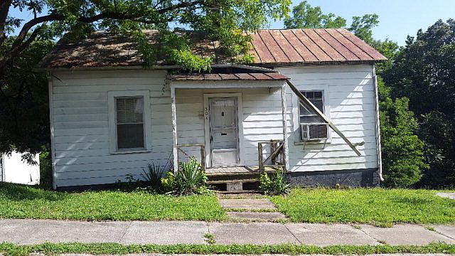 1st image of 304 Wood Avenue Ext