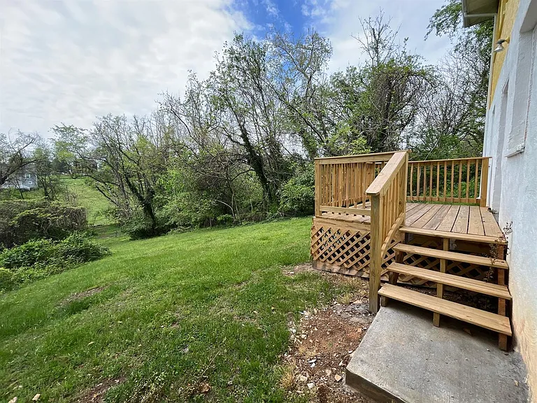 2402 Clifton St NW — Photo 9