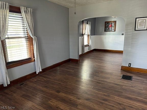 5th image of 1116 Myers Ave