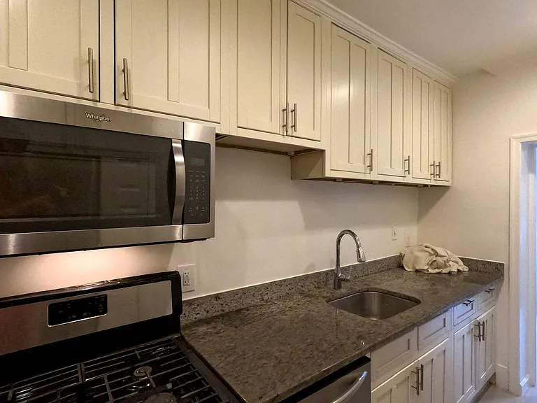 4315 River Rd NW #3 — Photo 2