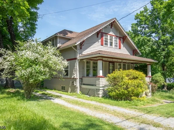 13 Pershing Ave, Califon Boro, NJ 07830