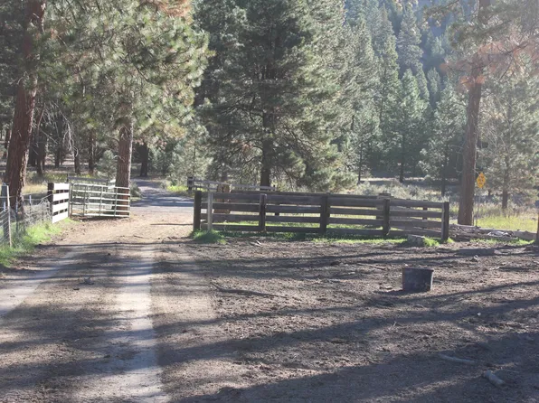 10612 Old Fort Rd, Klamath Falls, OR 97601