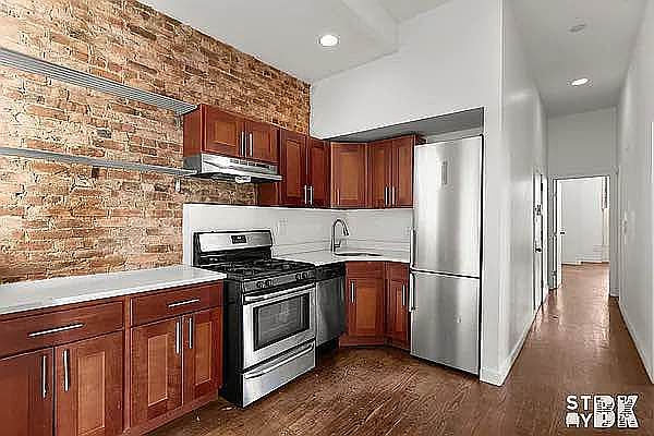 1st image of 68 Putnam Ave #1C