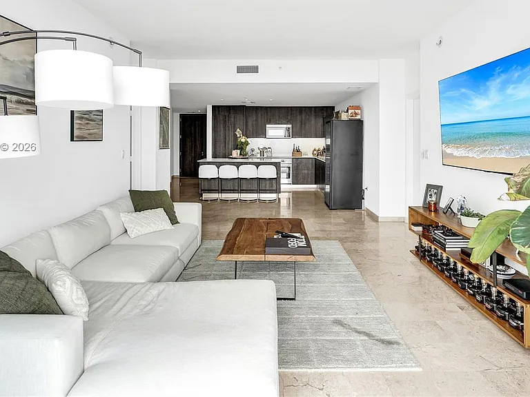 88 SW 7th St #2210 — Photo 9