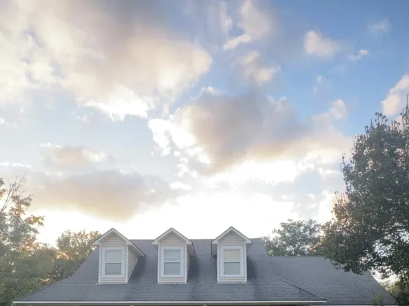 1503 Roswell St, Pascagoula, MS 39581
